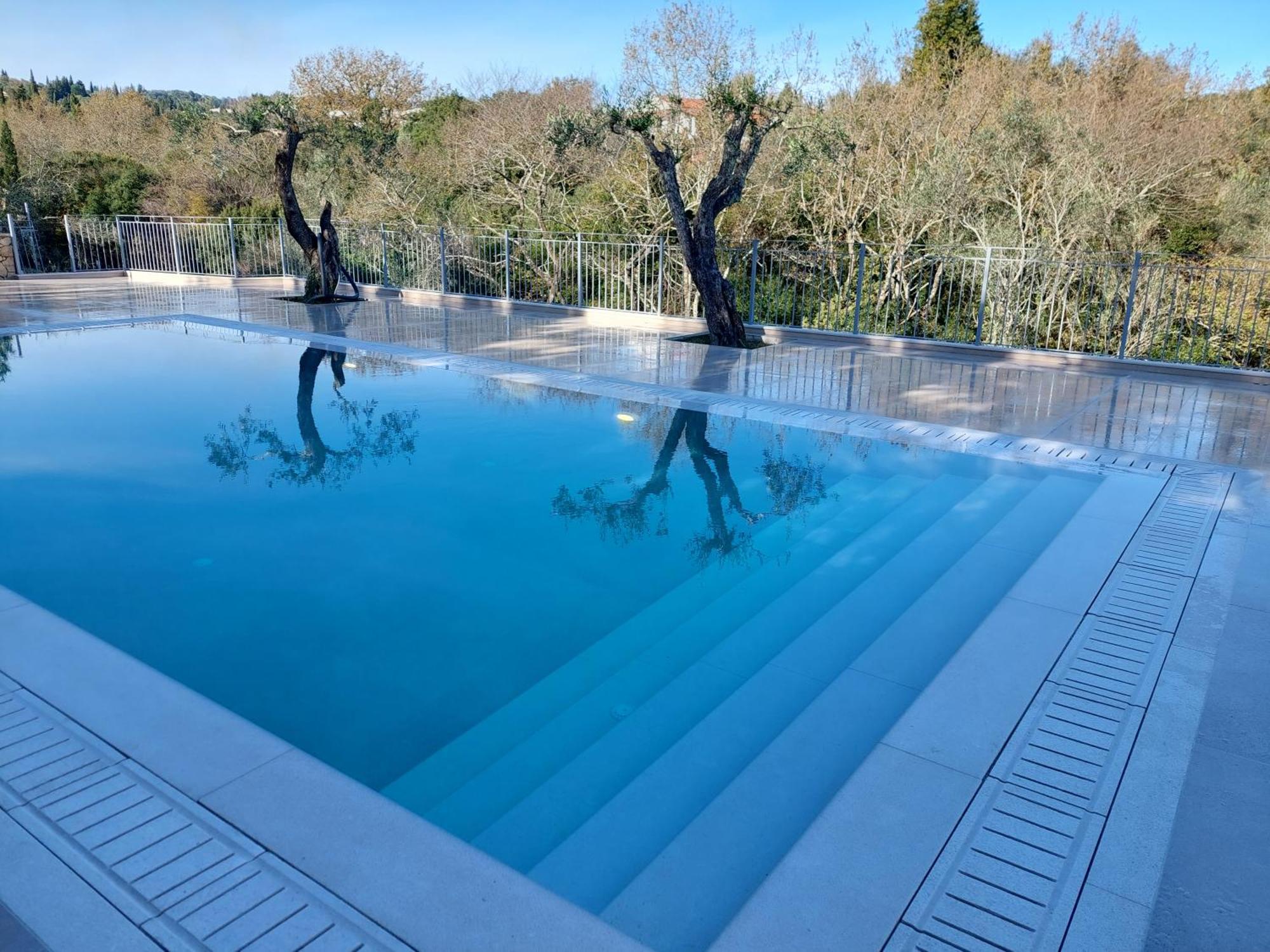 Luxury Breeze With Private Pools Villa Dassia (Corfu)