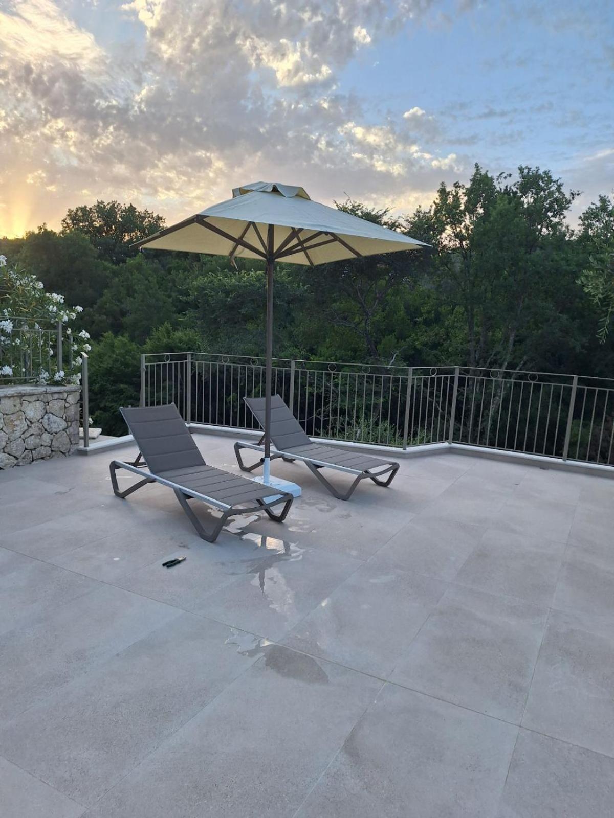 Luxury Breeze With Private Pools Dassia (Corfu)