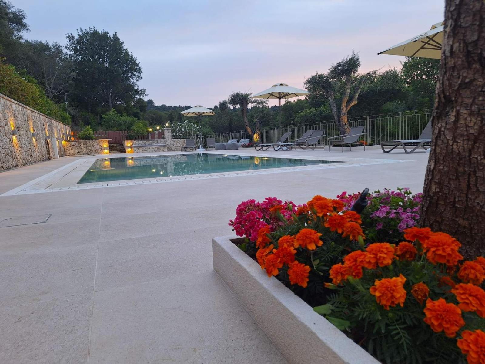 Vilă Luxury Breeze With Private Pools