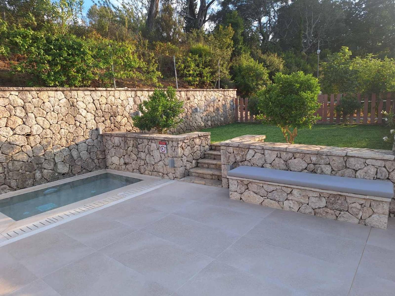 Luxury Breeze With Private Pools